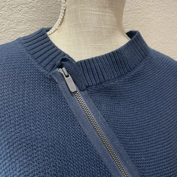 Lululemon Womens Poncho Blue 100% Merino Wool One Size asymmetrical zip - Picture 2 of 6